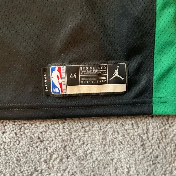 Jayson Tatum Jersey - Picture 6 of 8